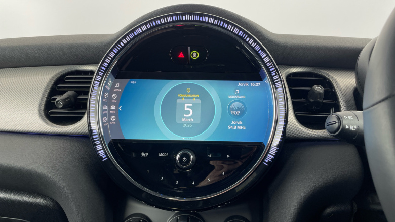 MINI Hatchback 1.5 Cooper Exclusive 5dr Auto [Comfort Pack] Petrol Hatchback